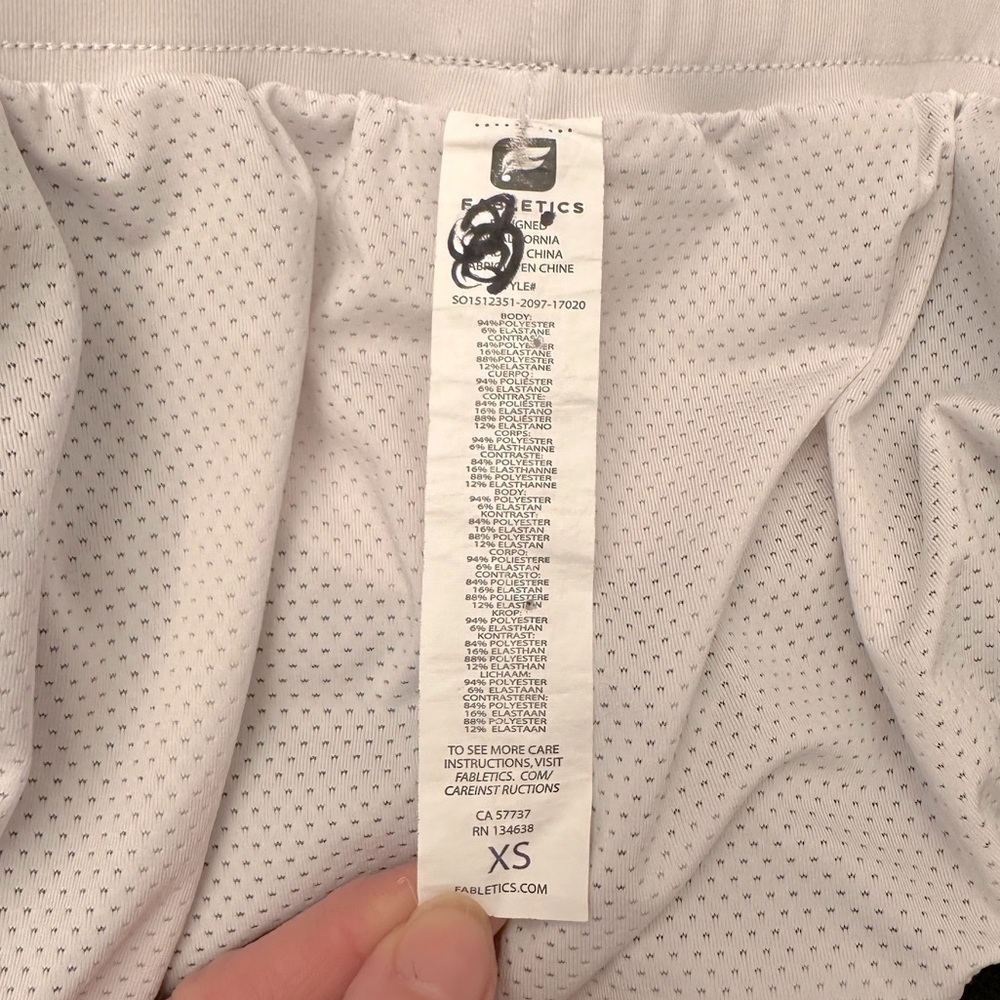 Fabletics Adrian Shorts - Picture 8 of 10